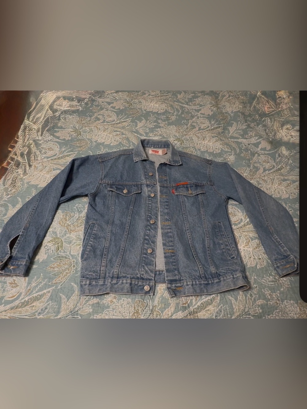 Vintage Levi’s red label denim jacket, sz lrg, used.